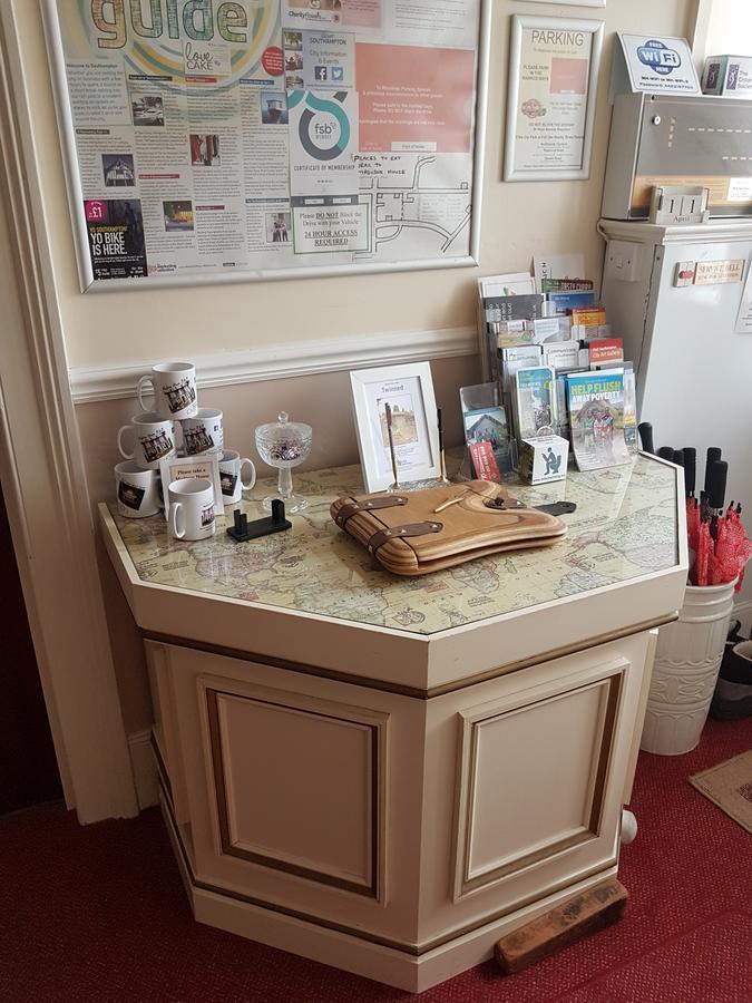 Madison House Bed and Breakfast Southampton Exteriör bild